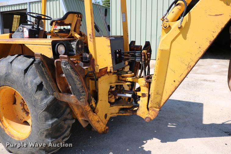 image for item DB9254 1978 John Deere 310AD backhoe