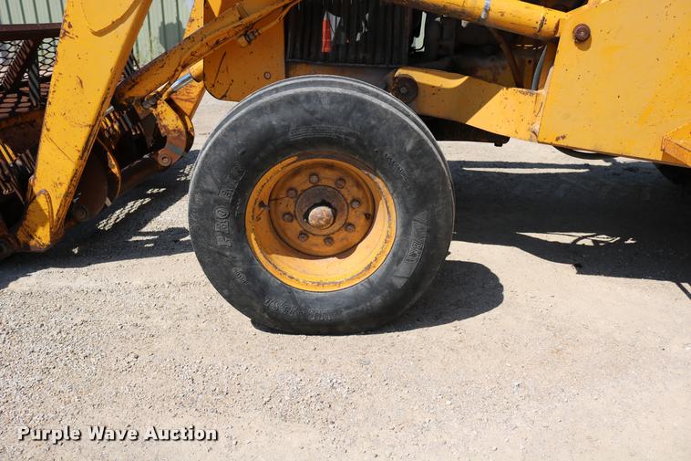 image for item DB9254 1978 John Deere 310AD backhoe