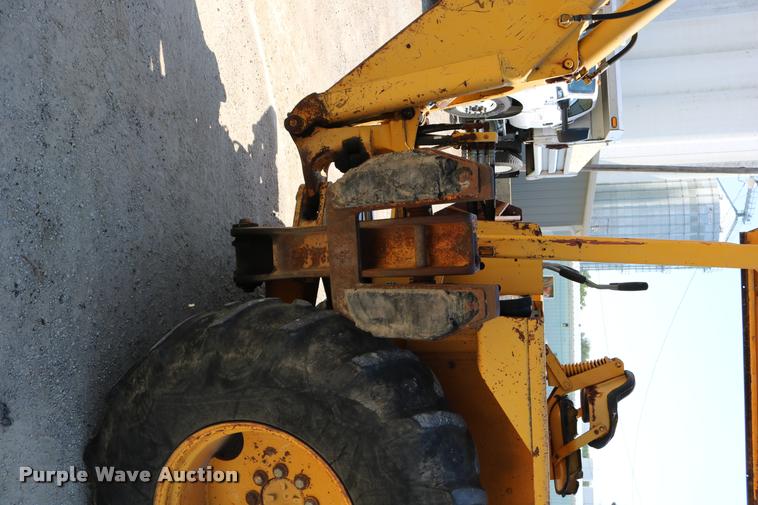 image for item DB9254 1978 John Deere 310AD backhoe