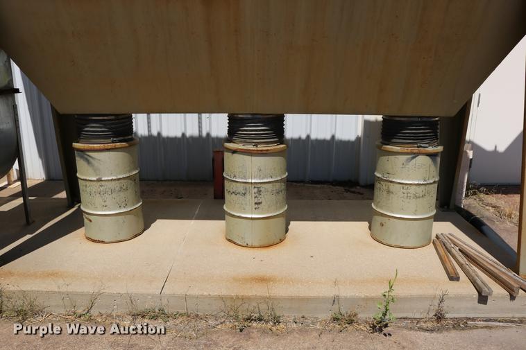 image for item DB9386 Sandblast booth and system