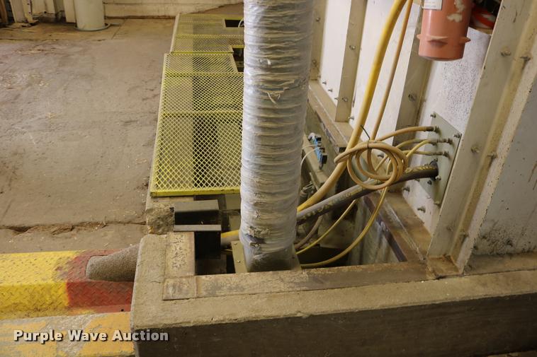 image for item DB9386 Sandblast booth and system