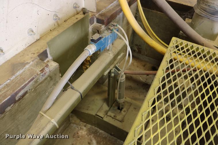 image for item DB9386 Sandblast booth and system