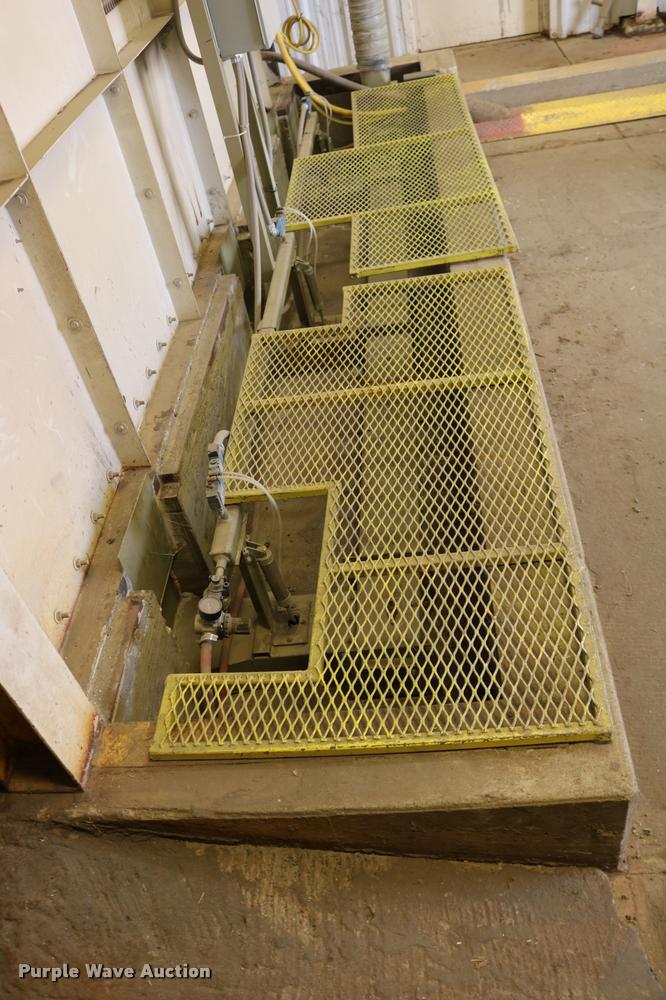 image for item DB9386 Sandblast booth and system