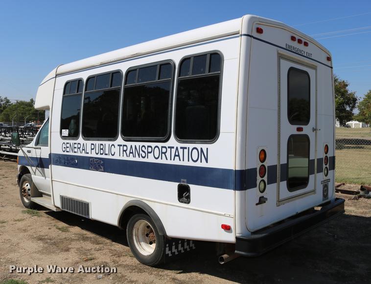 image for item DB9387 2003 Ford E350 Super Duty shuttle bus