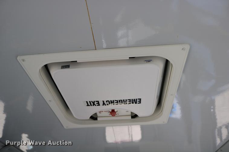 image for item DB9387 2003 Ford E350 Super Duty shuttle bus