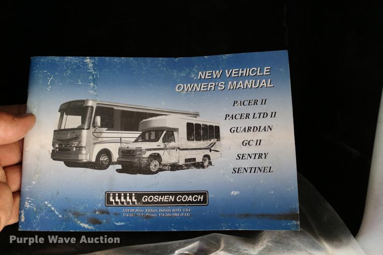 image for item DB9387 2003 Ford E350 Super Duty shuttle bus