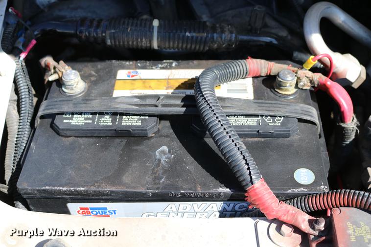 image for item DB9387 2003 Ford E350 Super Duty shuttle bus