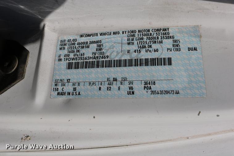 image for item DB9387 2003 Ford E350 Super Duty shuttle bus