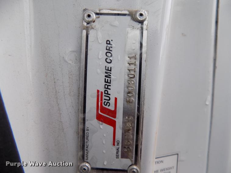 image for item DC4985 2005 Ford E450 Super Duty shuttle bus