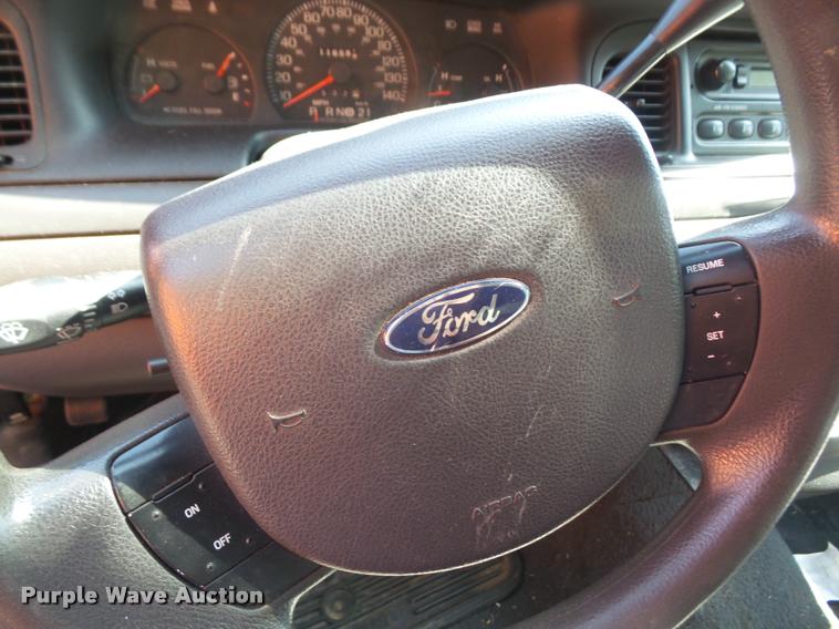 image for item DC5360 2005 Ford Crown Victoria