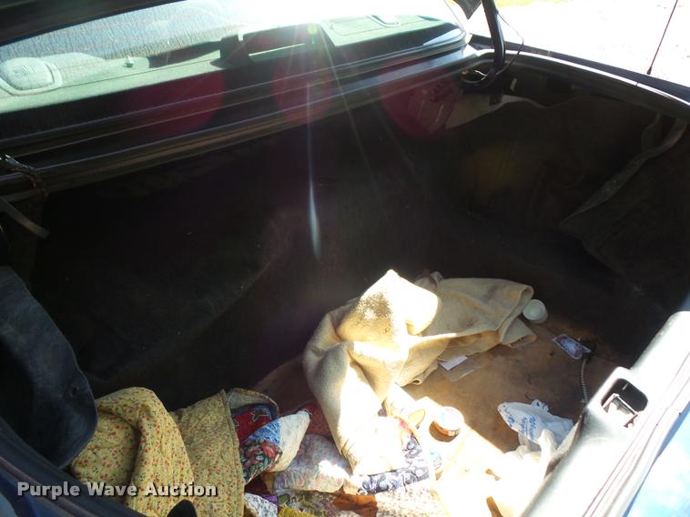 image for item DC5360 2005 Ford Crown Victoria