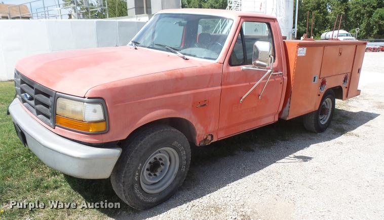 image for item DC5366 1993 Ford F250 Super Duty utility bed pickup truck