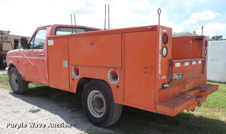 image for item DC5366 1993 Ford F250 Super Duty utility bed pickup truck