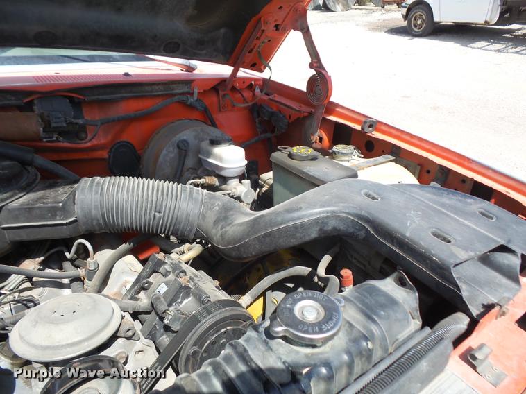 image for item DC5366 1993 Ford F250 Super Duty utility bed pickup truck