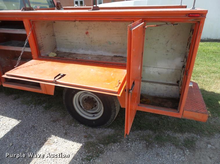 image for item DC5366 1993 Ford F250 Super Duty utility bed pickup truck