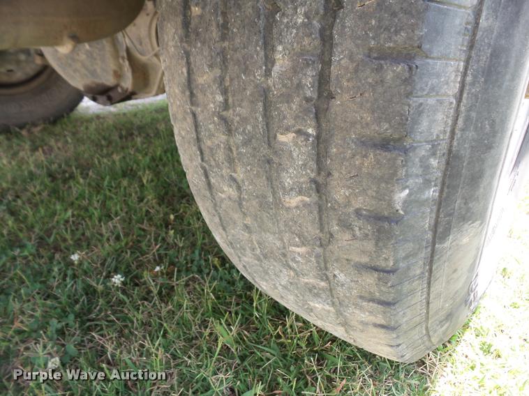 image for item DC5366 1993 Ford F250 Super Duty utility bed pickup truck