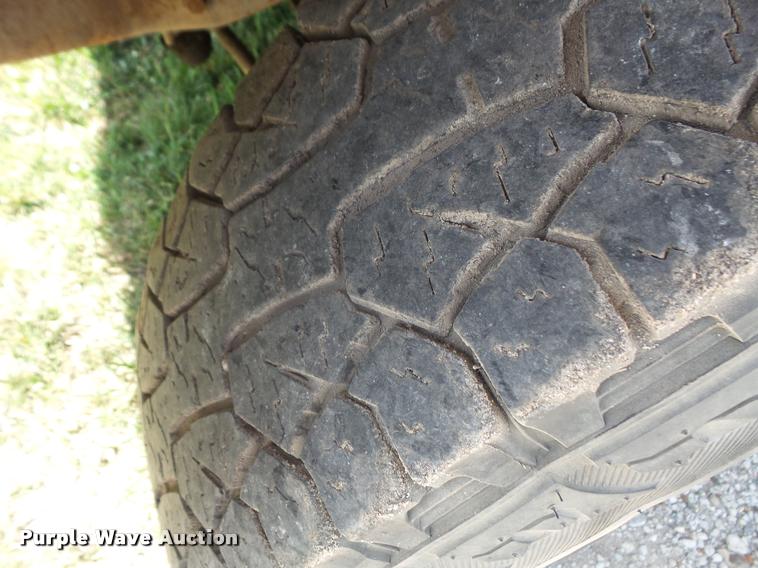 image for item DC5366 1993 Ford F250 Super Duty utility bed pickup truck