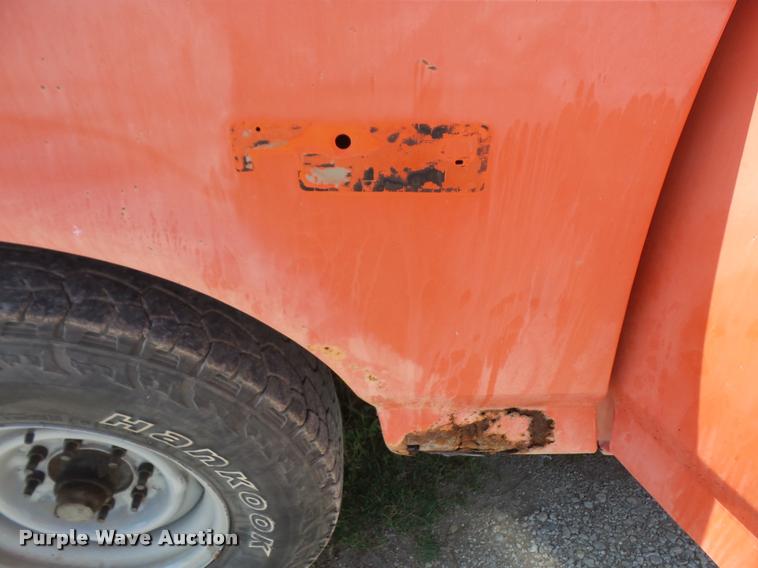 image for item DC5366 1993 Ford F250 Super Duty utility bed pickup truck