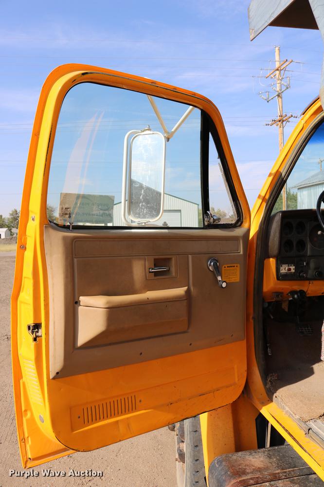 image for item DD0116 1987 Chevrolet C70 dump truck