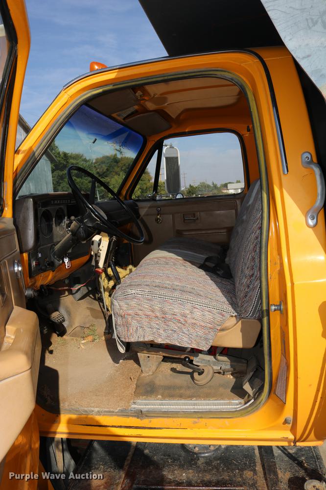image for item DD0116 1987 Chevrolet C70 dump truck