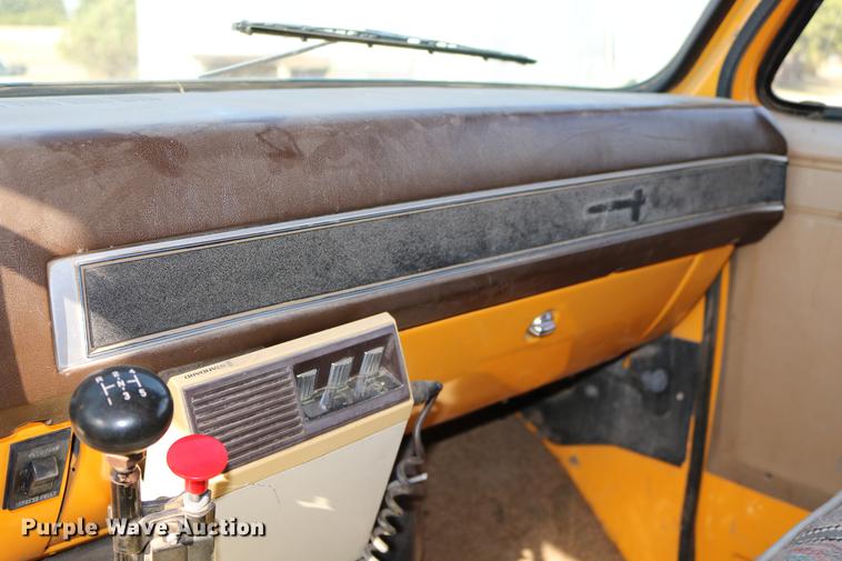 image for item DD0116 1987 Chevrolet C70 dump truck