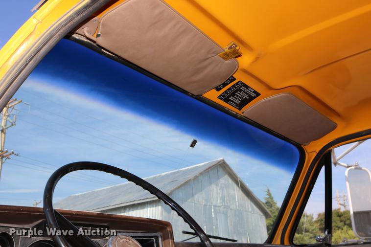 image for item DD0116 1987 Chevrolet C70 dump truck