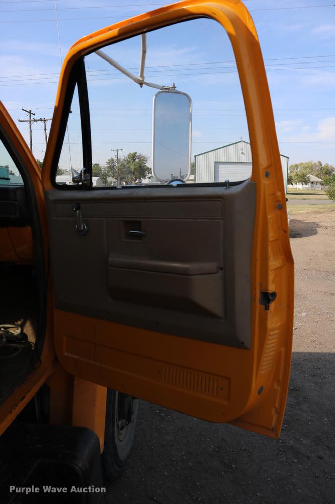 image for item DD0116 1987 Chevrolet C70 dump truck