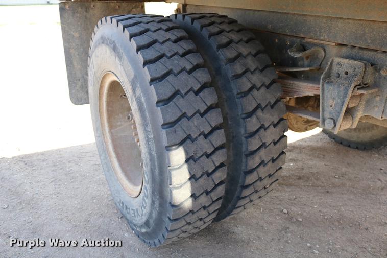 image for item DD0116 1987 Chevrolet C70 dump truck