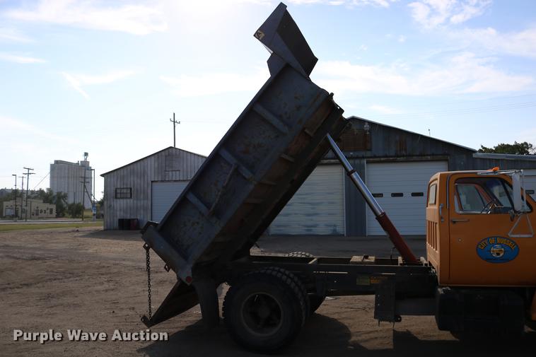 image for item DD0116 1987 Chevrolet C70 dump truck