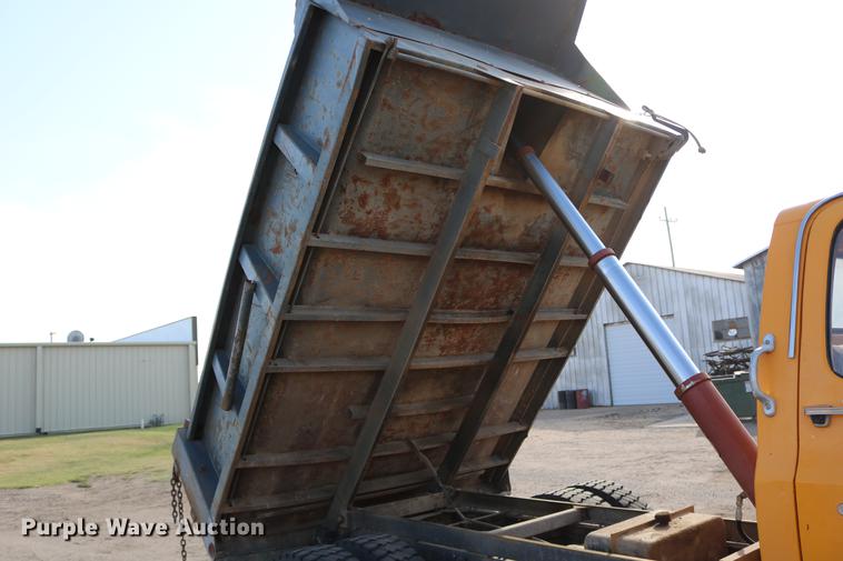 image for item DD0116 1987 Chevrolet C70 dump truck
