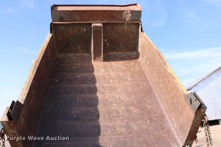 image for item DD0116 1987 Chevrolet C70 dump truck