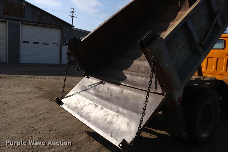 image for item DD0116 1987 Chevrolet C70 dump truck