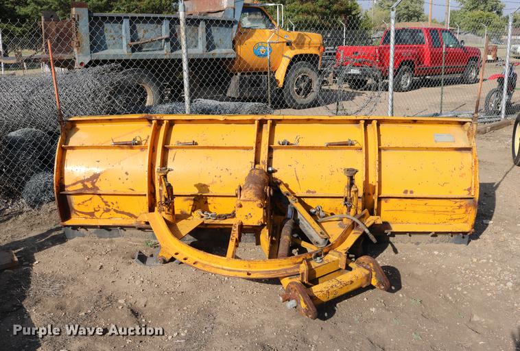 image for item DD0116 1987 Chevrolet C70 dump truck