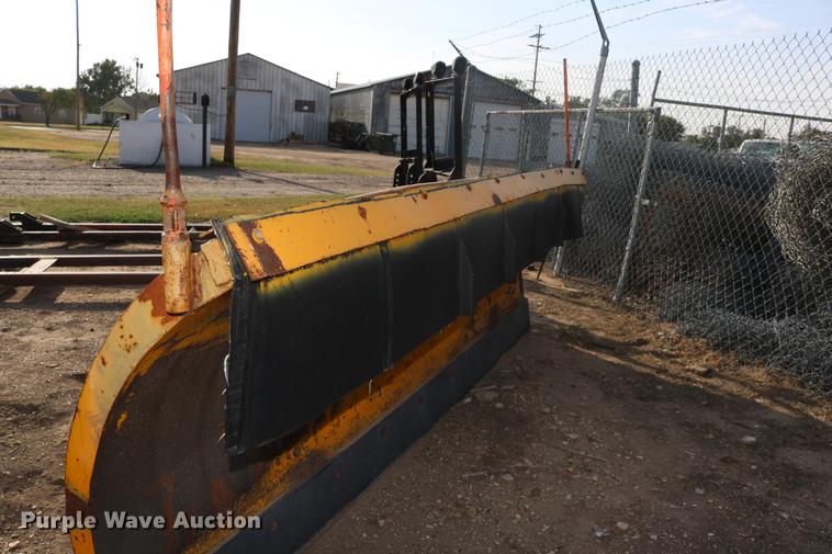 image for item DD0116 1987 Chevrolet C70 dump truck