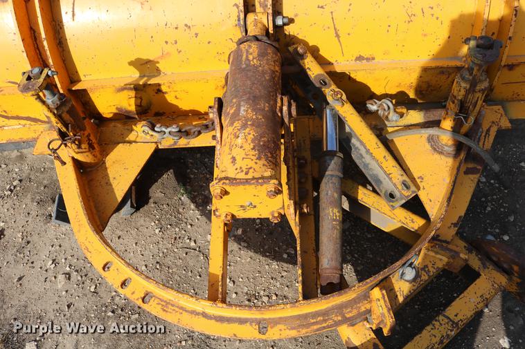 image for item DD0116 1987 Chevrolet C70 dump truck