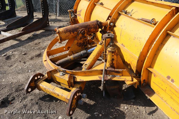 image for item DD0116 1987 Chevrolet C70 dump truck