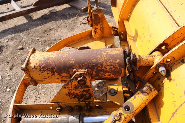 image for item DD0116 1987 Chevrolet C70 dump truck