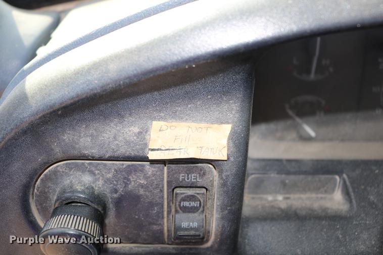 image for item DD0117 1992 Ford F150 pickup truck