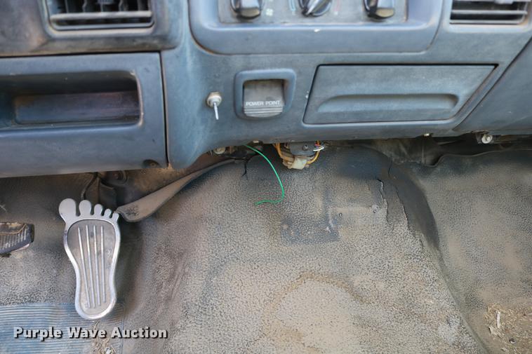 image for item DD0117 1992 Ford F150 pickup truck