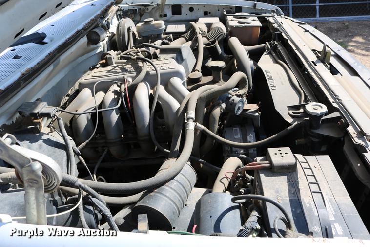 image for item DD0117 1992 Ford F150 pickup truck