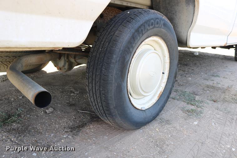 image for item DD0117 1992 Ford F150 pickup truck