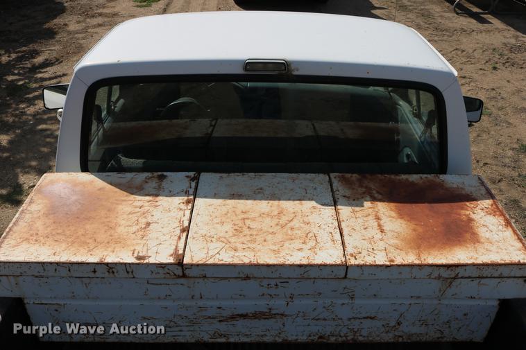 image for item DD0117 1992 Ford F150 pickup truck