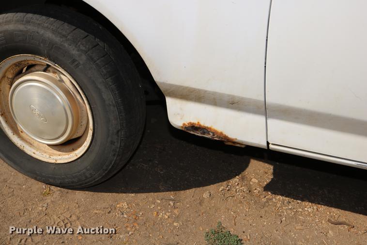 image for item DD0117 1992 Ford F150 pickup truck