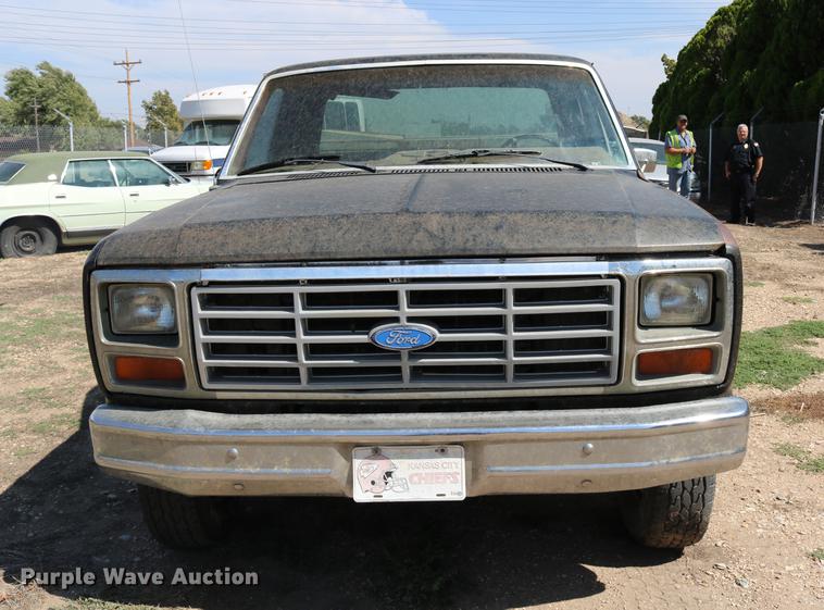 image for item DD0118 1984 Ford F150 SuperCab pickup truck