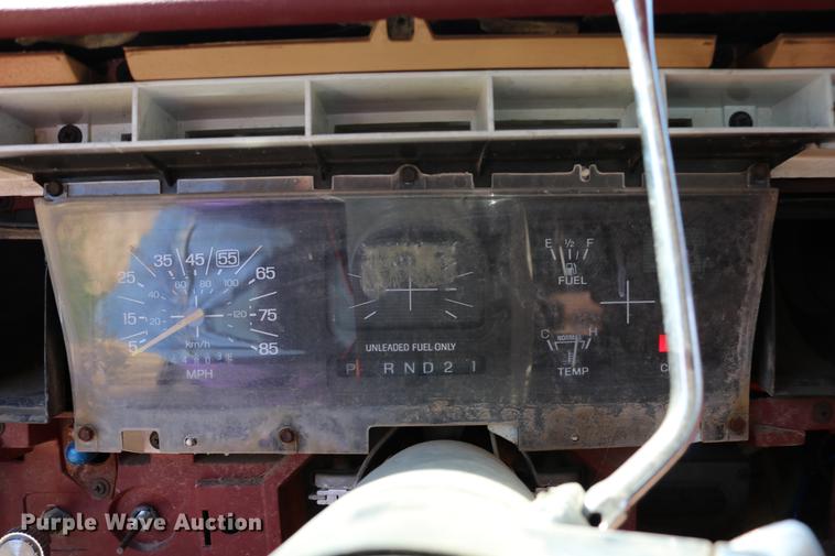 image for item DD0118 1984 Ford F150 SuperCab pickup truck