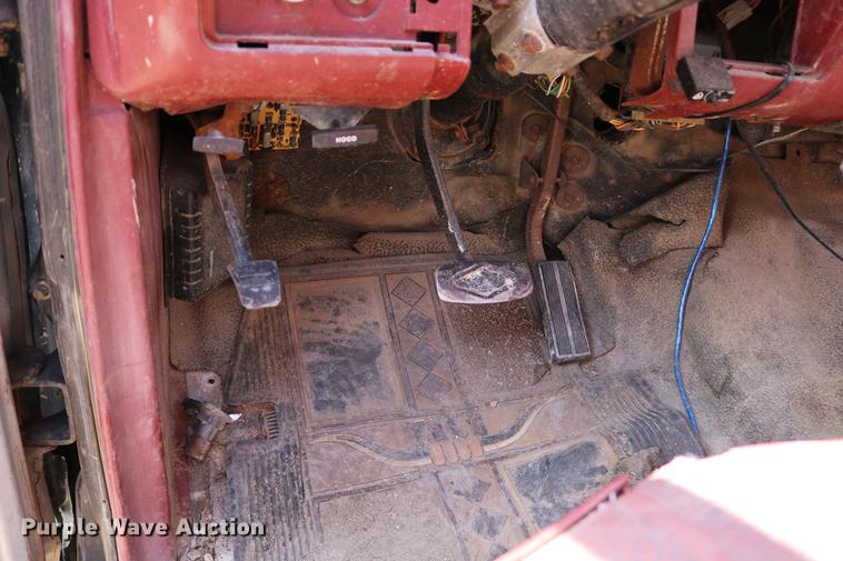 image for item DD0118 1984 Ford F150 SuperCab pickup truck