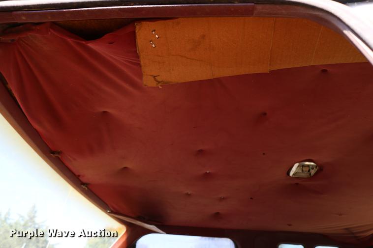 image for item DD0118 1984 Ford F150 SuperCab pickup truck