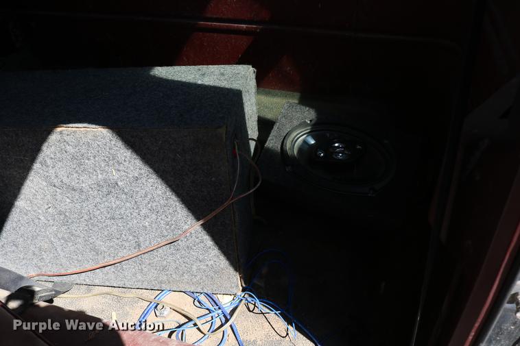 image for item DD0118 1984 Ford F150 SuperCab pickup truck