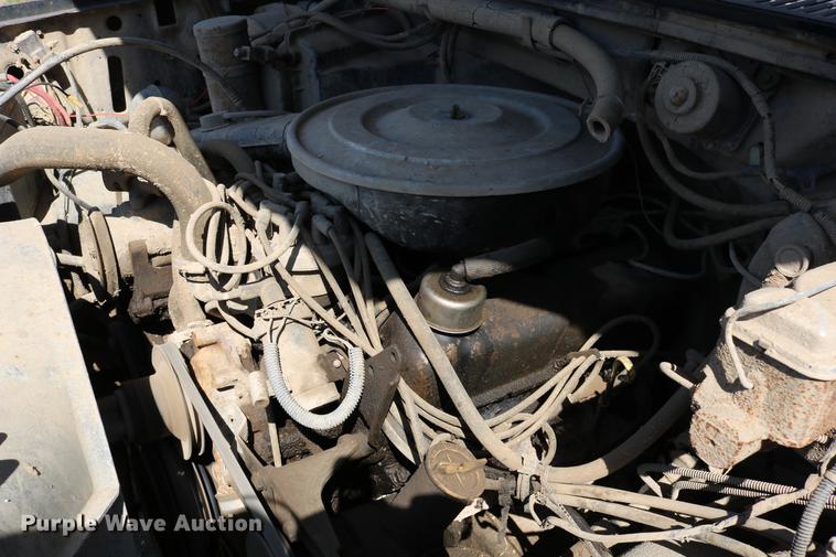 image for item DD0118 1984 Ford F150 SuperCab pickup truck