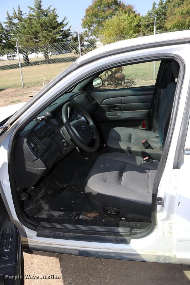 image for item DD0130 2008 Ford Crown Victoria Police Interceptor
